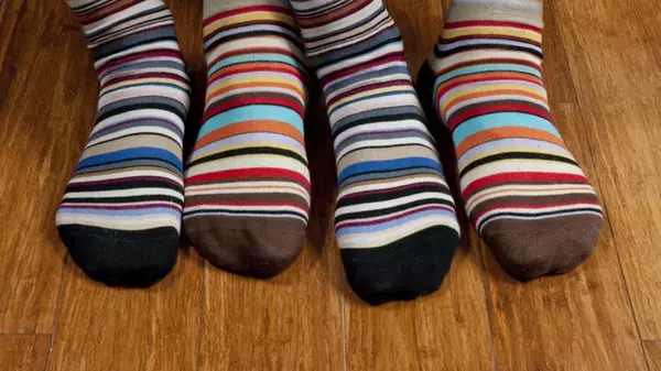 Как использовать старые носки в быту: пожалеете, что раньше выбра...