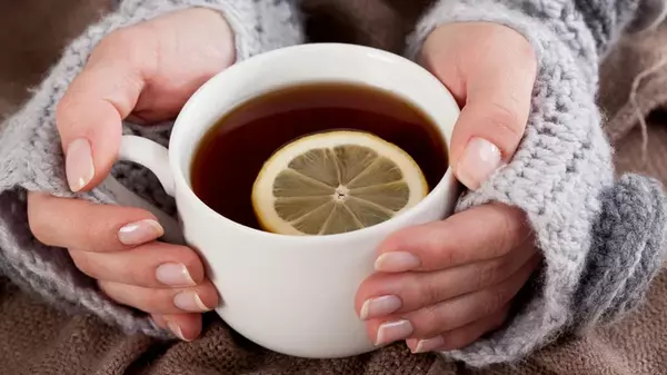 Чай или сок: диетологи посоветовали, что лучше пить по утрам