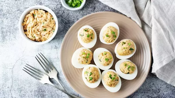 Блюдо на Пасхальный стол: рецепт вкусных фаршированных яиц с гриб...