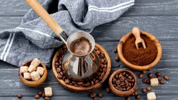 Эксперты назвали 5 специй, которые следует добавлять в кофе, чтоб...