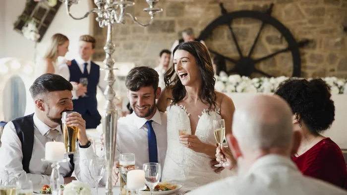 Что не стоит одевать гостям на свадьбу: 5 важных советов