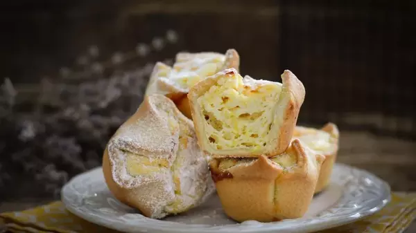 Нежно-воздушные пирожные «Соффиони»: как приготовить необычный десерт