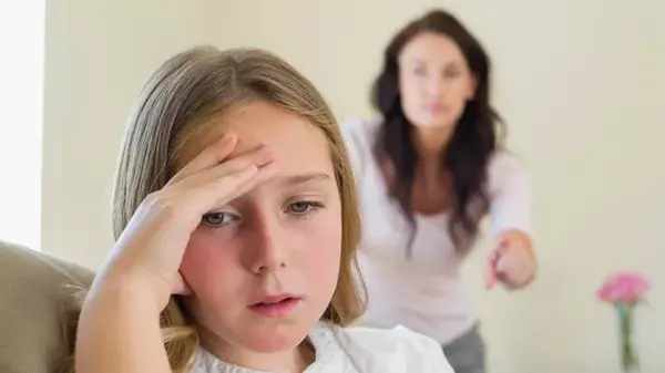 Не стоит делать своего ребенка несчастным: какие слова нельзя говорить детям