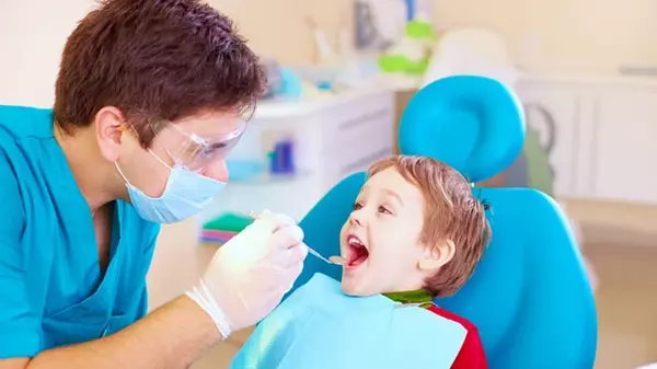 дитячий стоматолог