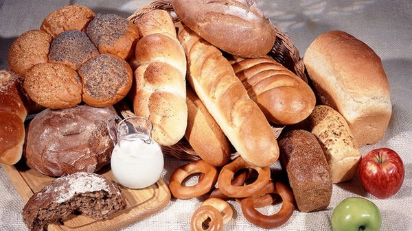 Вы неправильно храните хлеб: легендарный британский шеф-повар назвал грубую ошибку