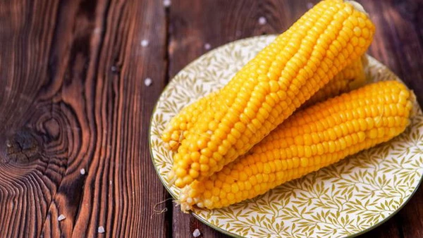 Полезна ли кукуруза и можно ли ее при похудении