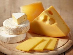 Лайфхак: как сохранить сыр свежим (видео)