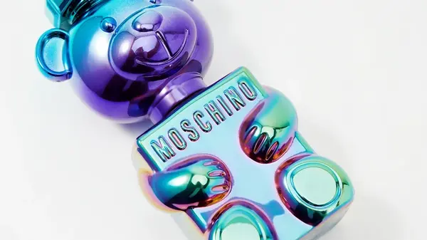 Как выбрать духи Moschino