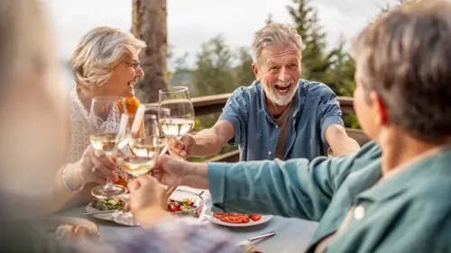 В 60 будете выглядеть на 40: простые привычки, которые помогут сохранить молодость