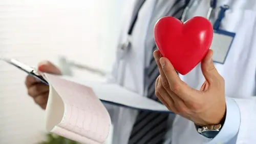 Кардиологи назвали распространенную привычку, из-за которой сердце стареет быстрее