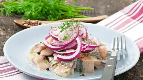 Как очистить сельдь на филе за 2 минуты: простой способ без хлопот