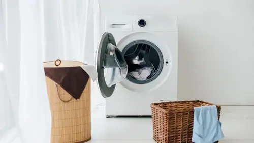 Эксперты рассказали, почему стирка чёрного и белого в одной машин...