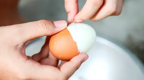 Как варить яйца, чтобы они легко чистились: названы 3 неожиданных...