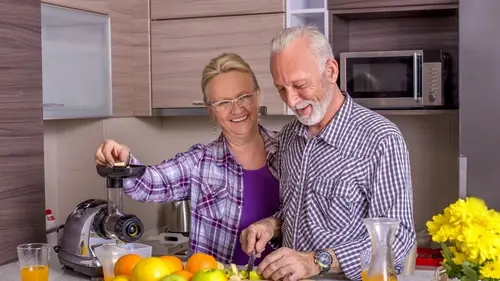 Не партнер, не дети: что на самом деле нужно человеку после 60, чтобы ...