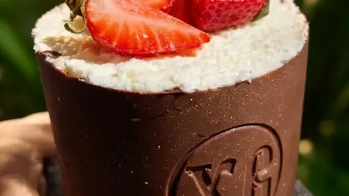 Творожная паска в шоколаде с клубникой — как приготовить пасхальн...