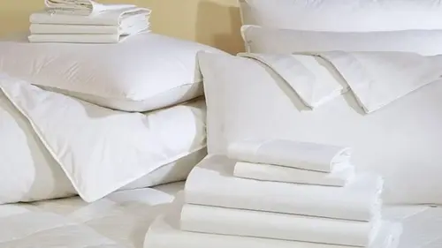 Старая постель будет сиять белизной, как из магазина: добавьте во...