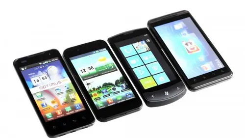 Старые телефоны резко подорожали: зачем их массово скупают и скол...