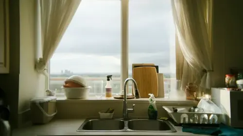 Одна привычка на кухне может разрушить трубы и привести к дорогос...