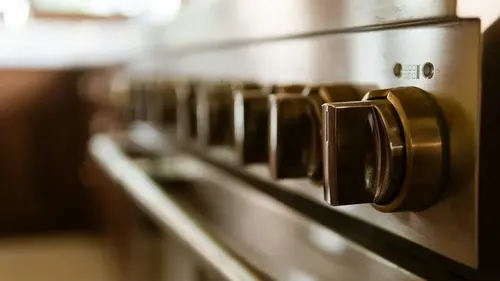 Ручки плиты как новые: как быстро отмыть жир без снятия