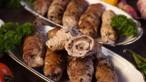 Мясные рулетики с грибами: блюдо, которое можно подать к любому г...