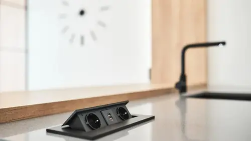 Удлинители уходят в прошлое: розетки теперь прячут в самых неожид...