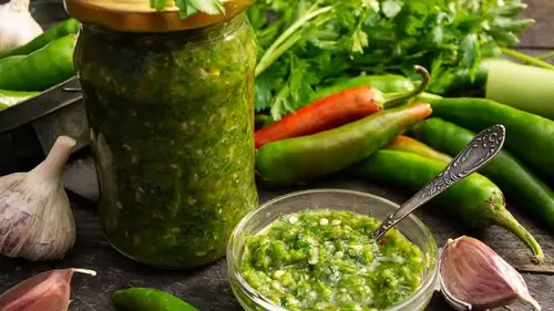 Вкуснейшая зеленая аджика на зиму за 5 минут без варки: идеально ...