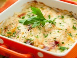 Рецепт картофельнього гратена под сырно-сливочным соусом