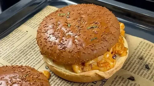 Вкусный бургер с курицей: рецепт домашнего фастфуда