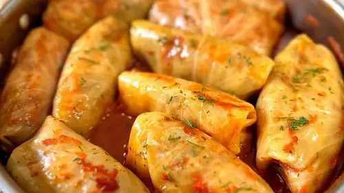 Голубцы будут сочными, ароматными и невероятно вкусными: добавьте...