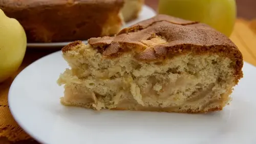 Шарлотка с яблоками и грушей в духовке: рецепт нежной и ароматной...