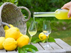 Как приготовить лимончелло (рецепт)
