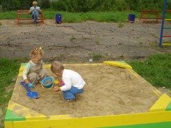 Песочница - любимое место для любого ребенка