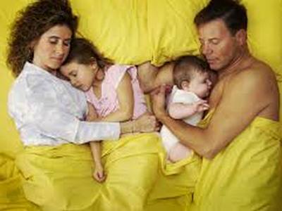 Как спать родителям и детям: оптимальный вариант