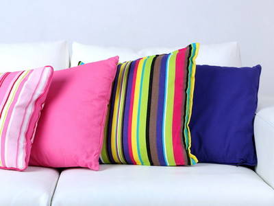 Как правильно стирать подушки из разных материалов?
