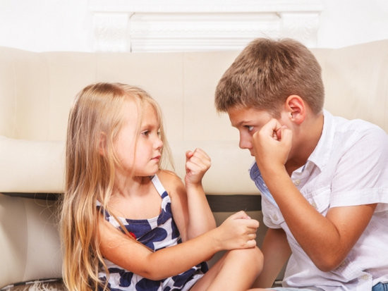 Конфликты в семье: почему ссорятся братья и сёстры?