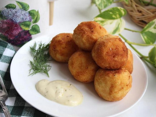 ​Картофельные крокеты с 2 соусами (рецепт)