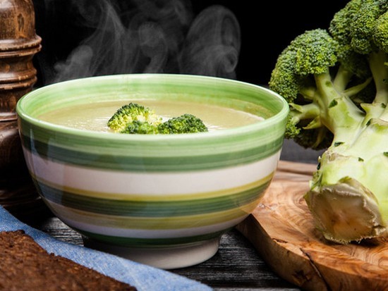 Вкусный и полезный суп из брокколи: рецепт с грибами