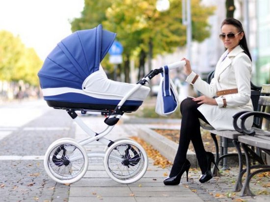 Какую купить коляску новорожденному?