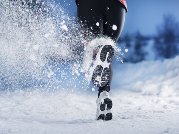 Какими физическими упражнениями заниматься зимой?