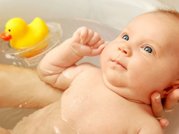 ​Как правильно купать новорожденного?