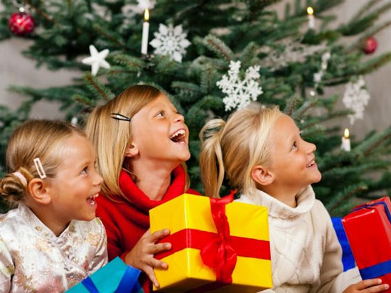 Что подарить ребенку на Рождество?