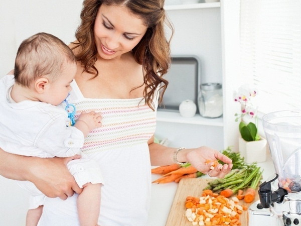 Что можно есть кормящей маме? Правда и вымысел о диете при грудном вскармливании