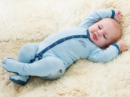 Как правильно выбрать одежду для новорожденного?