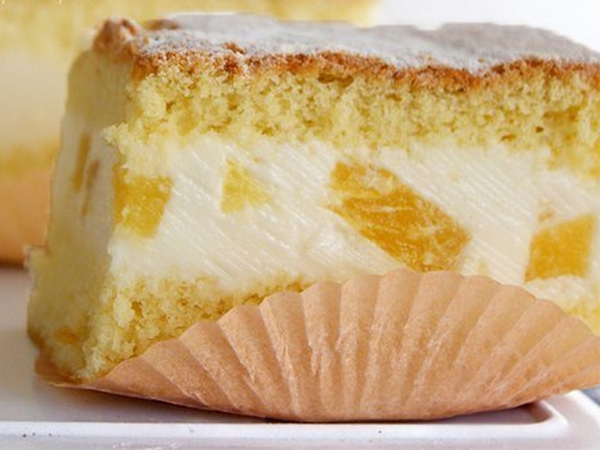 ​Бисквитные пирожные с творожным кремом (рецепт)