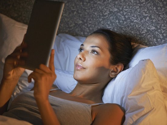Шесть причин, почему перед сном не стоит пользоваться гаджетами