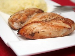 Как приготовить куриные грудки в духовке (рецепт)