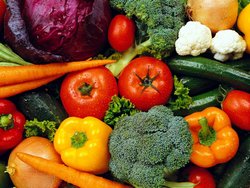 Какие овощи полезнее употреблять приготовленными?