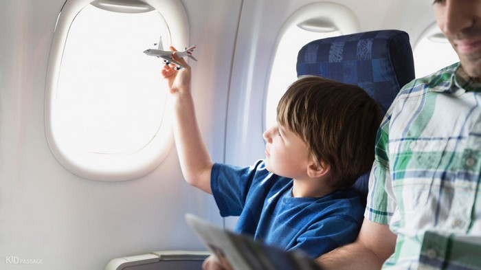 12 вещей, которые вам не нужно делать в самолете