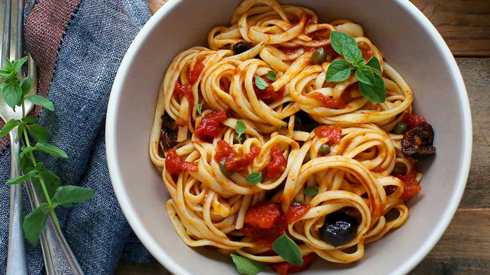 Готовим томатный соус, как в лучших рецептах итальянской пасты