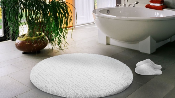Как правильно выбирать коврики для ванной?